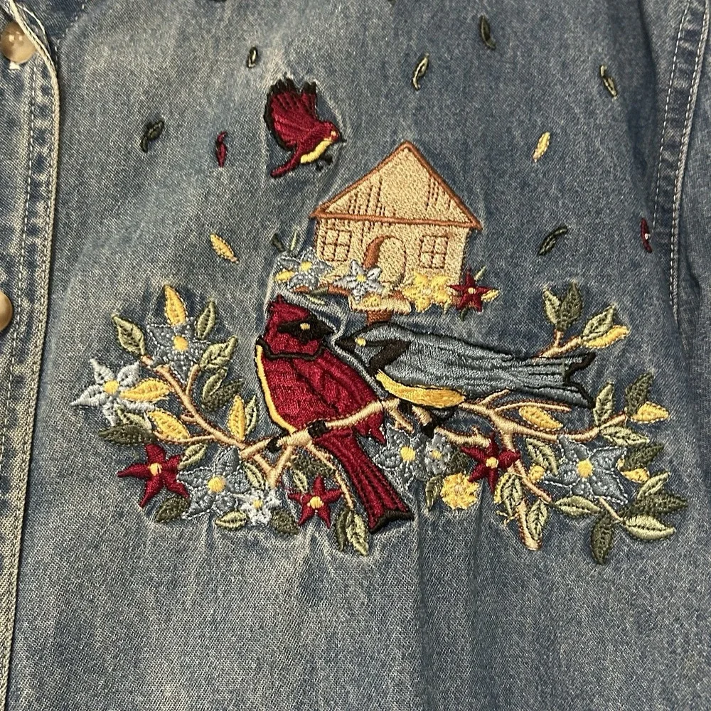 Denim Button UP Shirt Women'sSz22 W/24 W Embroidered Cardinal Birds Grandma Core - Picture 2 of 6